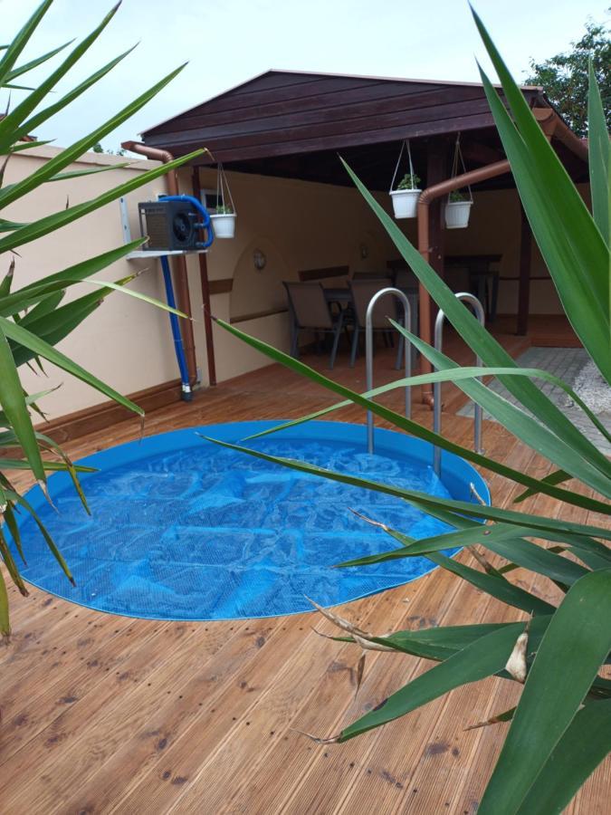 Kalvin Utcai Apartmanok Hajdúszoboszló Buitenkant foto
